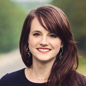 Meet your Posher, Elizabeth